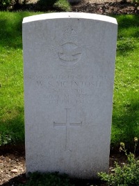 Klagenfurt War Cemetery - McIntosh, William Smith